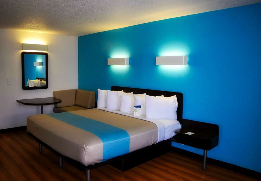 Sky Palace Inn & Suites By Jasper Beeville Værelse billede